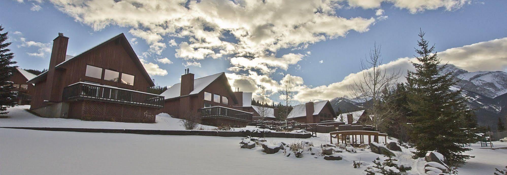 Banff Gate Mountain Resort Канмор Экстерьер фото