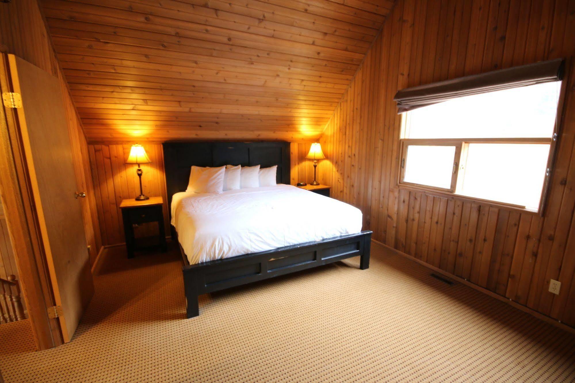 Banff Gate Mountain Resort Канмор Экстерьер фото